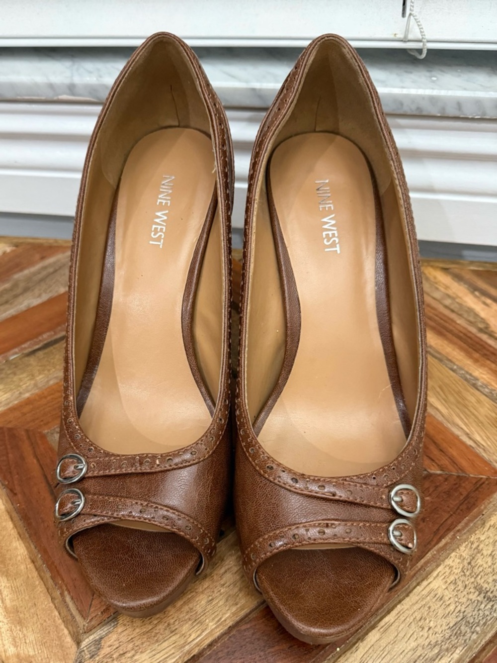Nine West Brown Leather Open-Toe Pumps with Buckle Accents Size 9